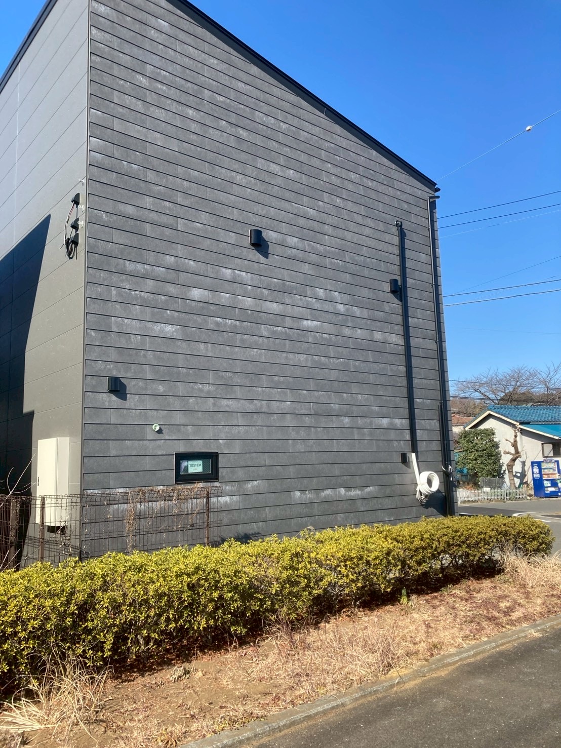 八王子市ガレージハウス外壁　KMEW　SOLIDO　typeM　LAP　親水15ｼﾏﾝﾌﾗｯﾄ