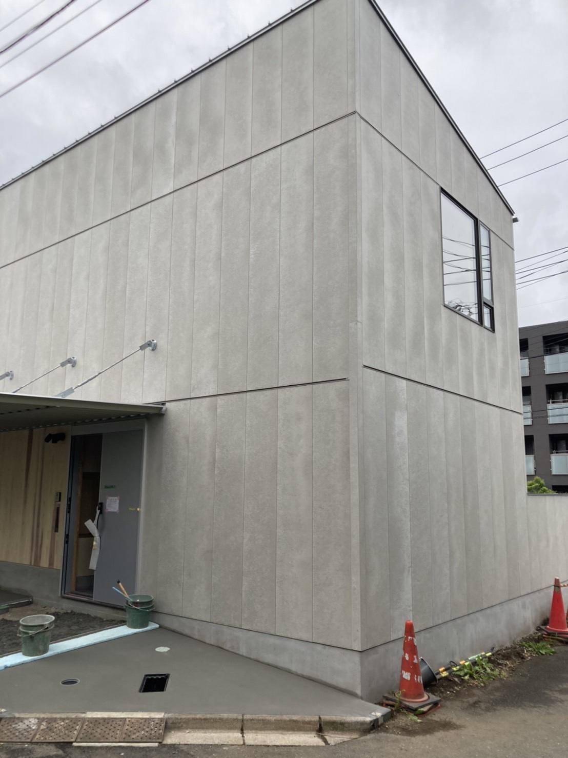 KMEW SOLID typeF façade