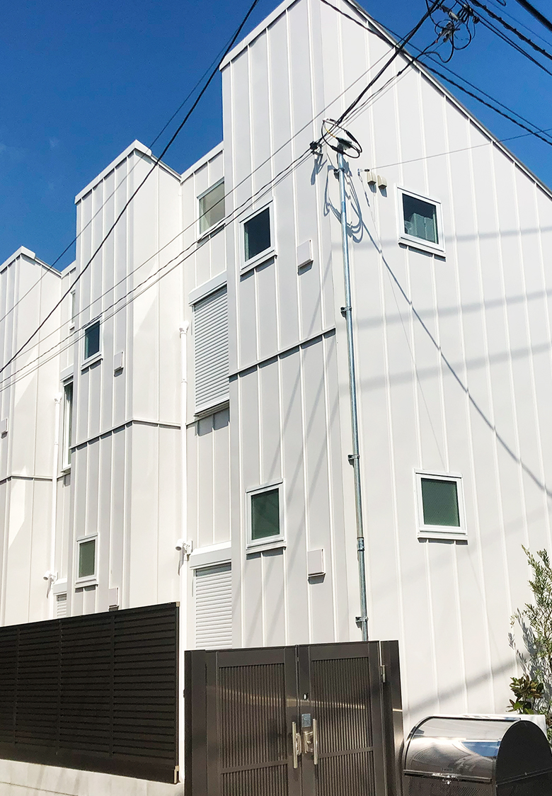 屋根工事・板金工事・外壁工事・サイディング・防水・塗装から新築工事・リフォームまで東大和市の株式会社栄進